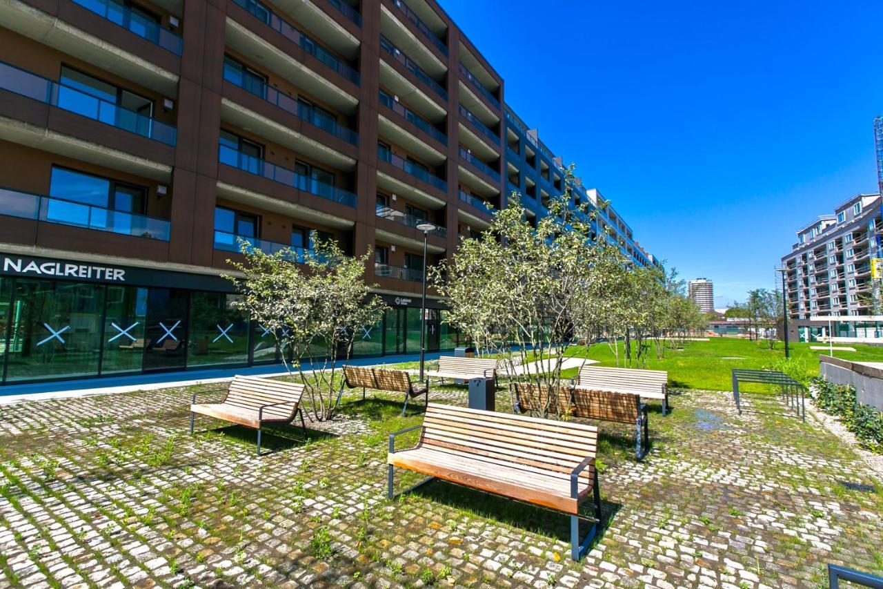 Luxury, Bright With Parking And Balcony In Center Apartmán Bratislava