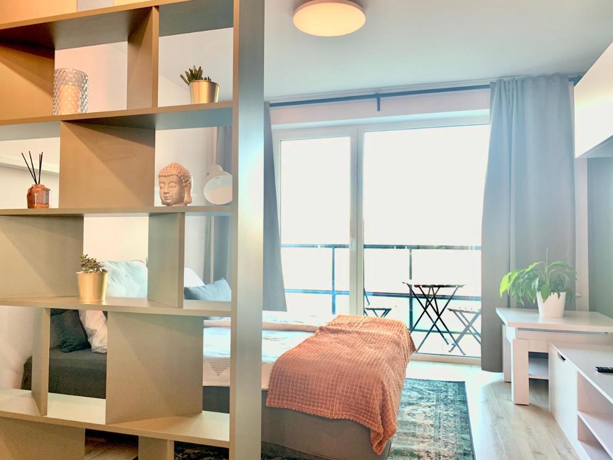 Apartmán Luxury, Bright With Parking And Balcony In Center *